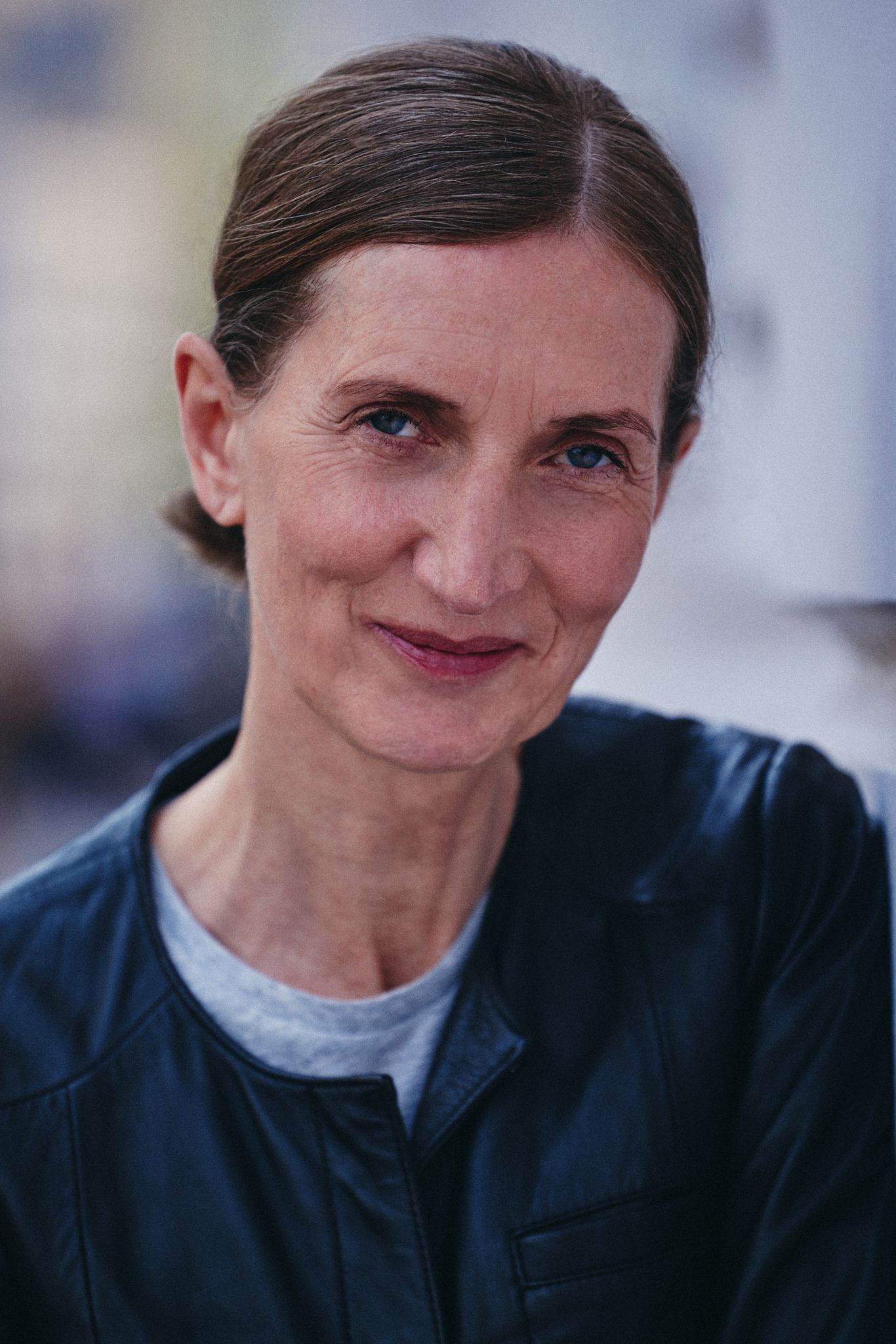 Porträt von Monika Bujinski
